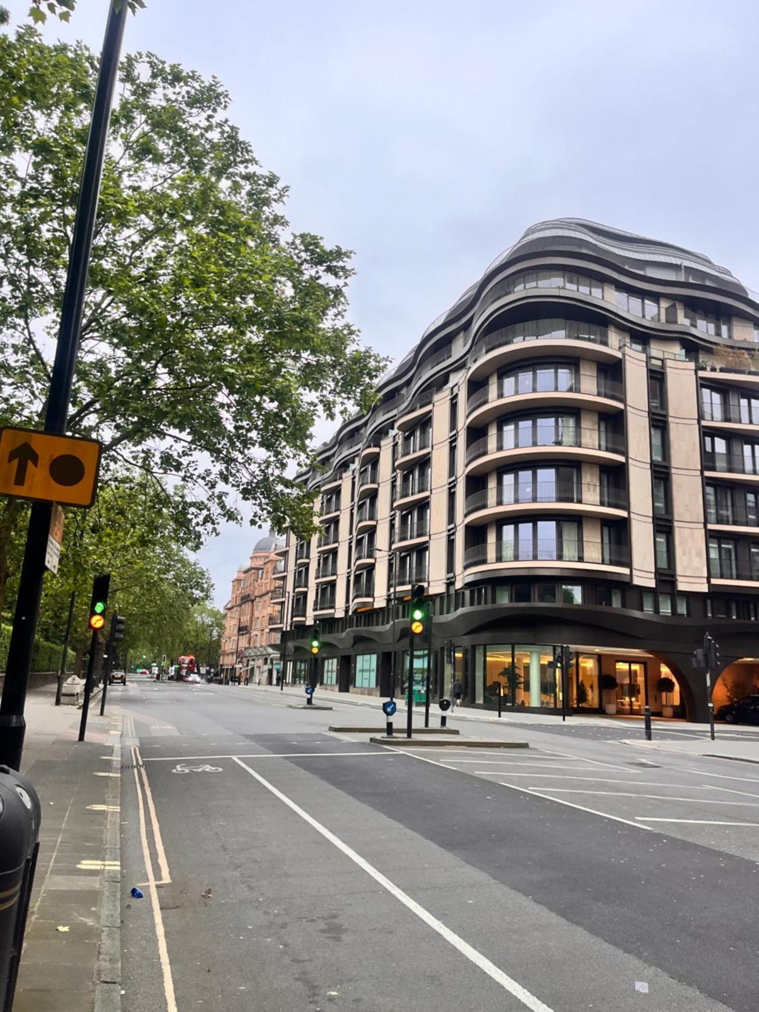 Hyde Park,3 Min Walk,Family Home! 2 Bedrooms & 2 Bathrooms Apartment! Fantastic Location Londra Esterno foto